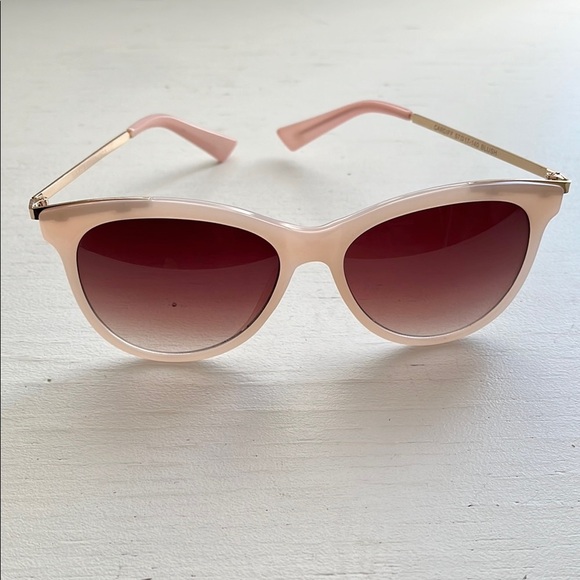 LUCKY BRAND NWOT Blush Gold Cardiff Sunglasses - Picture 2 of 9
